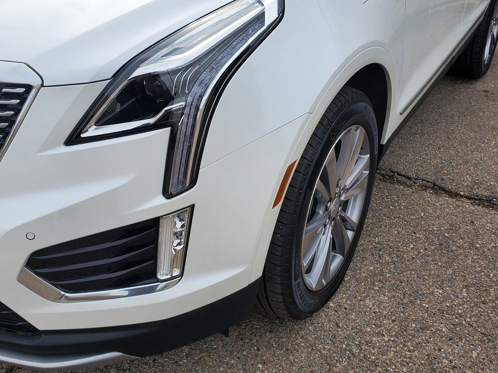 Certified 2023 Cadillac XT5 Premium Luxury w/ LPO, Floor Liner Package AWD/4WD image 8