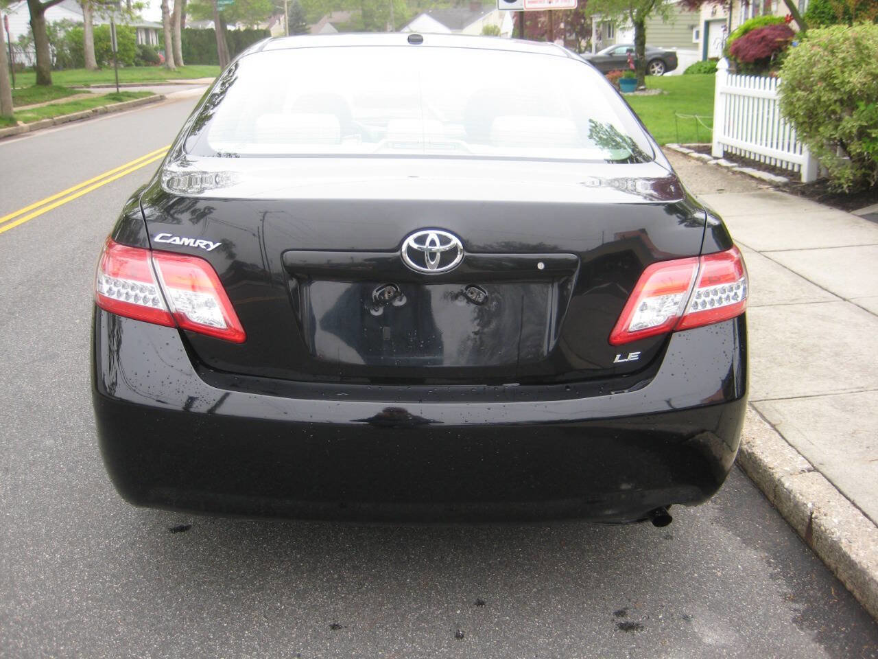 Used 2011 Toyota Camry LE image 5