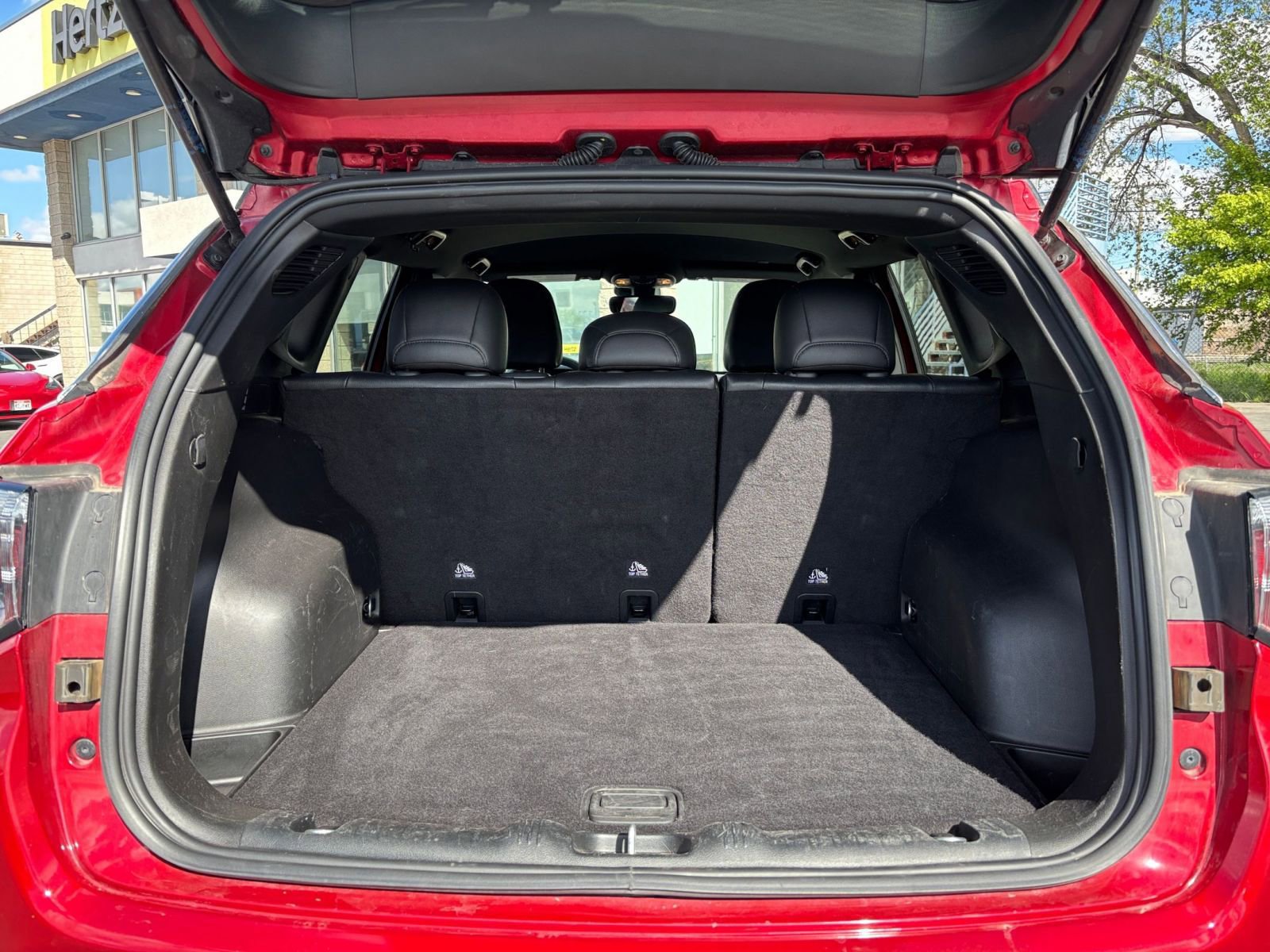 Used 2025 Jeep Compass Limited image 32