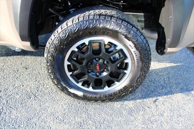 Certified 2026 Toyota Tacoma TRD Off-Road w/ TRD Off Road Premium Package AWD/4WD image 15