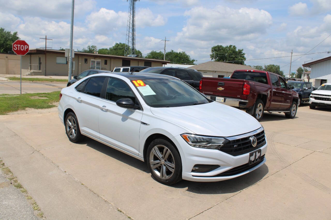 Used 2019 Volkswagen Jetta R-Line FWD image 2