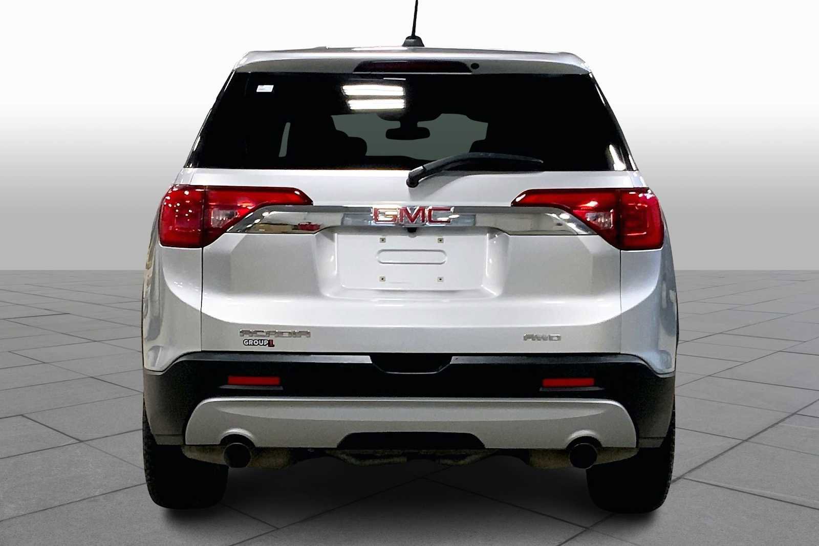 Used 2018 GMC Acadia SLE image 5