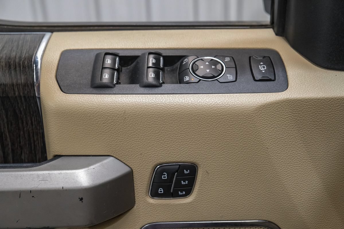 Used 2020 Ford F250 Lariat w/ Tremor Off-Road Package AWD/4WD image 45