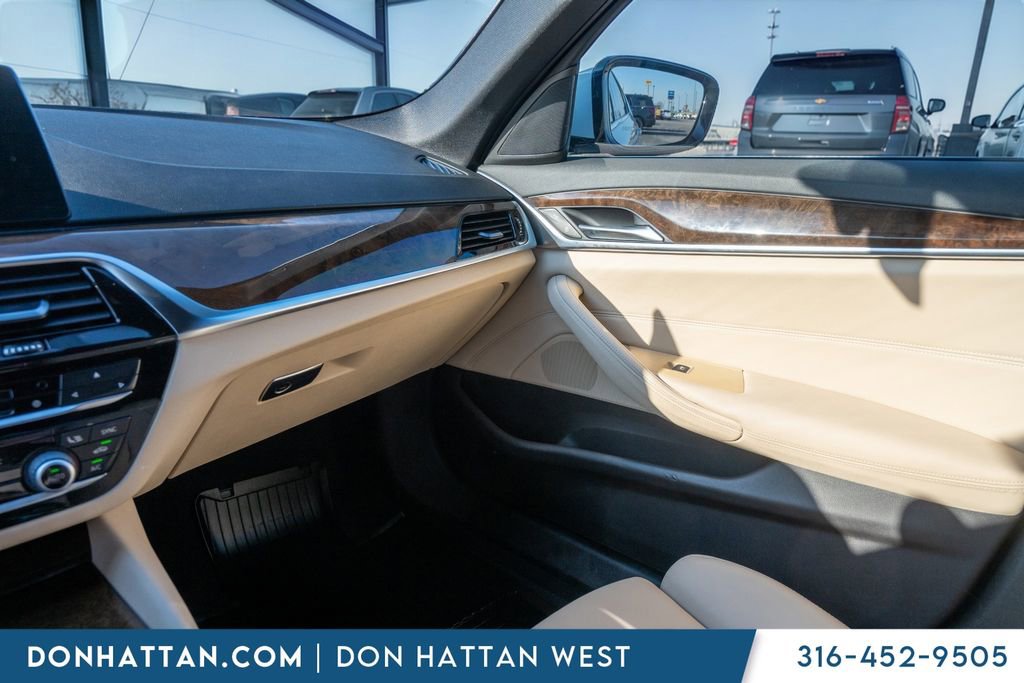 Used 2018 BMW 530e image 13
