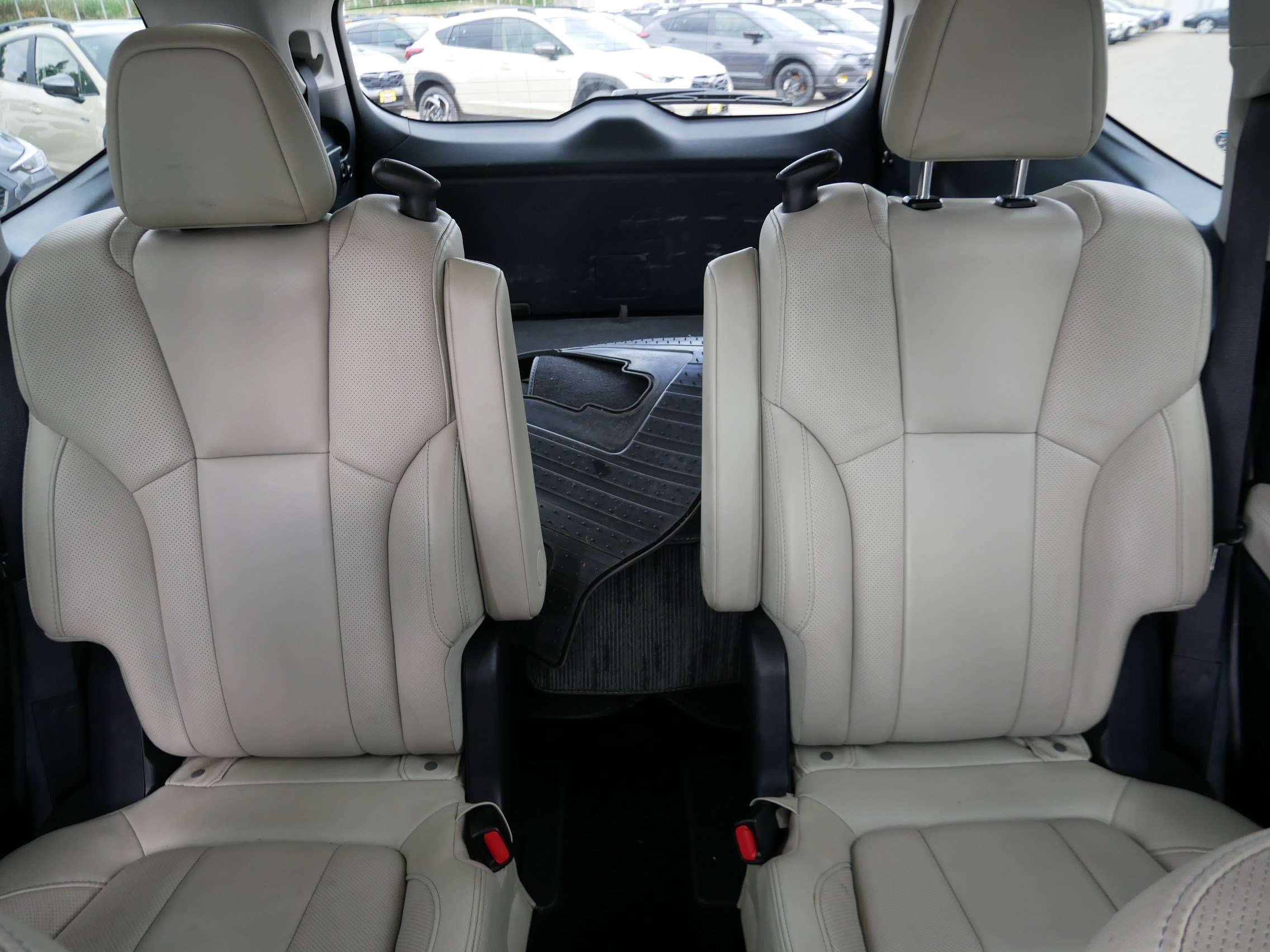 Used 2024 Subaru Ascent Limited w/ Technology Package AWD/4WD image 13