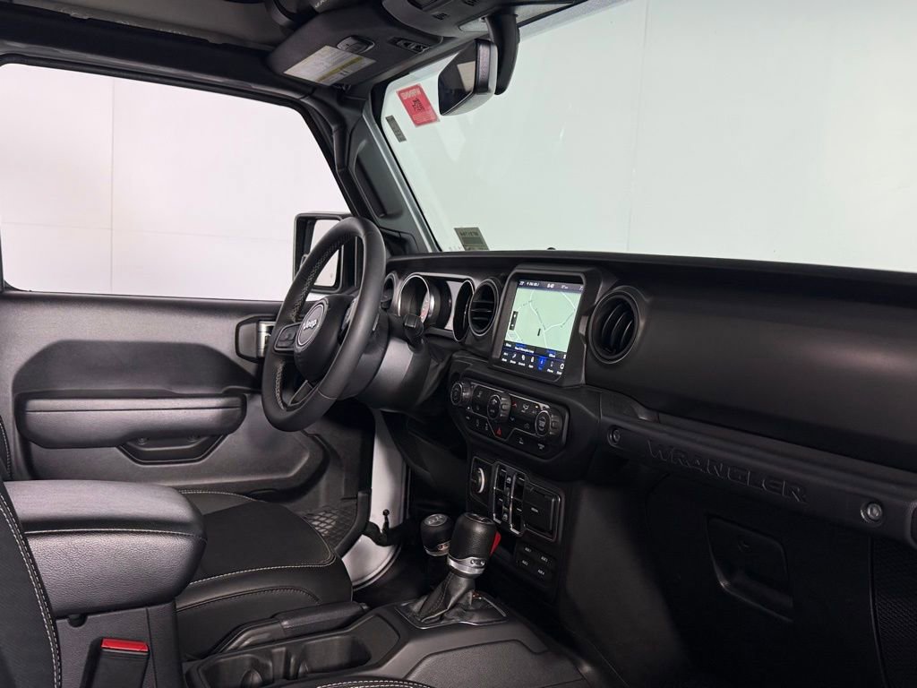 Used 2023 Jeep Wrangler Sport image 33