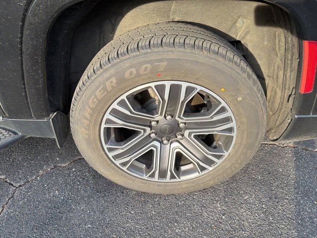 Used 2024 Jeep Wagoneer L Series II w/ Flexible Seating Group image 16