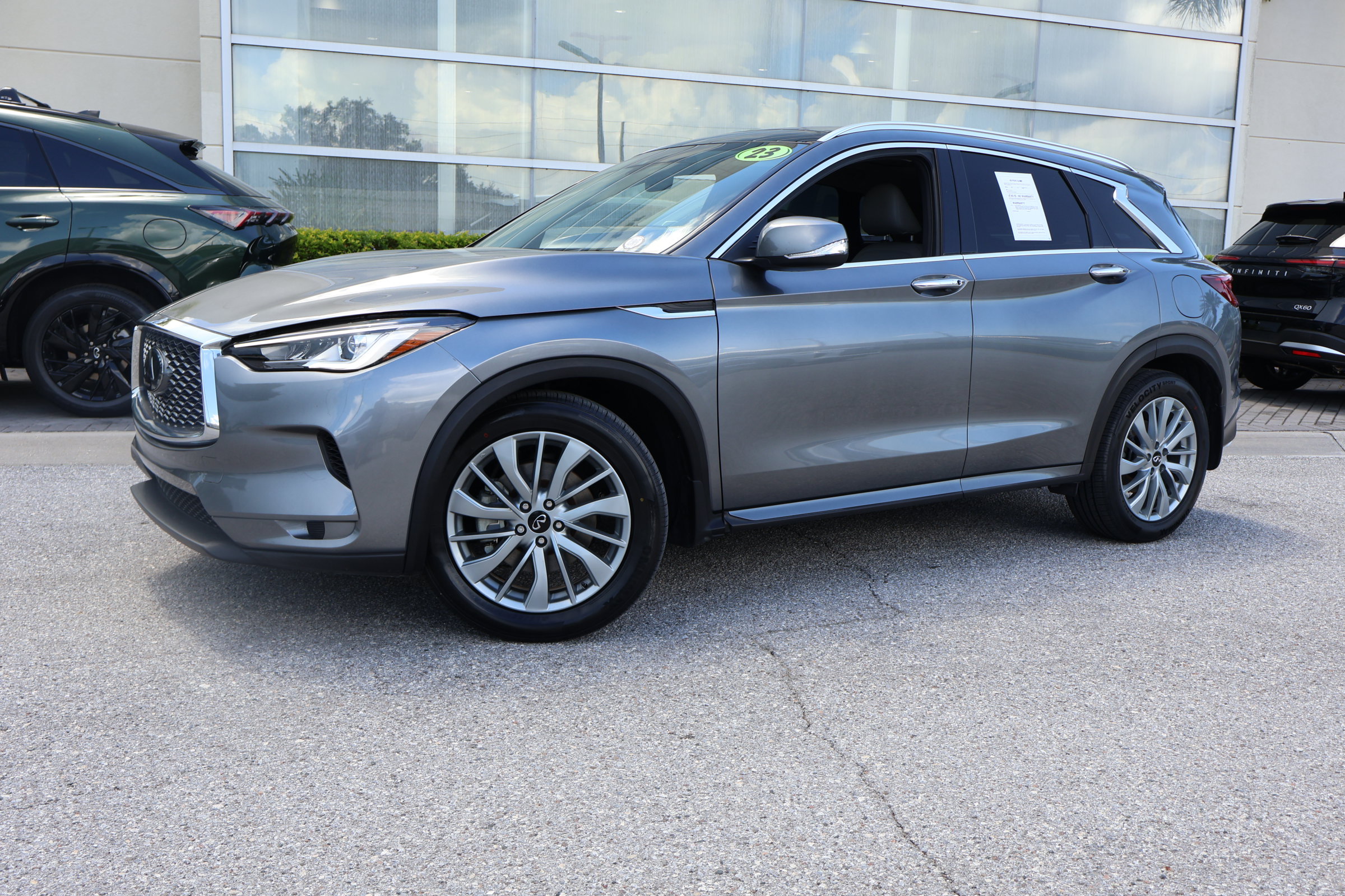 Certified 2023 INFINITI QX50 Luxe FWD image 1