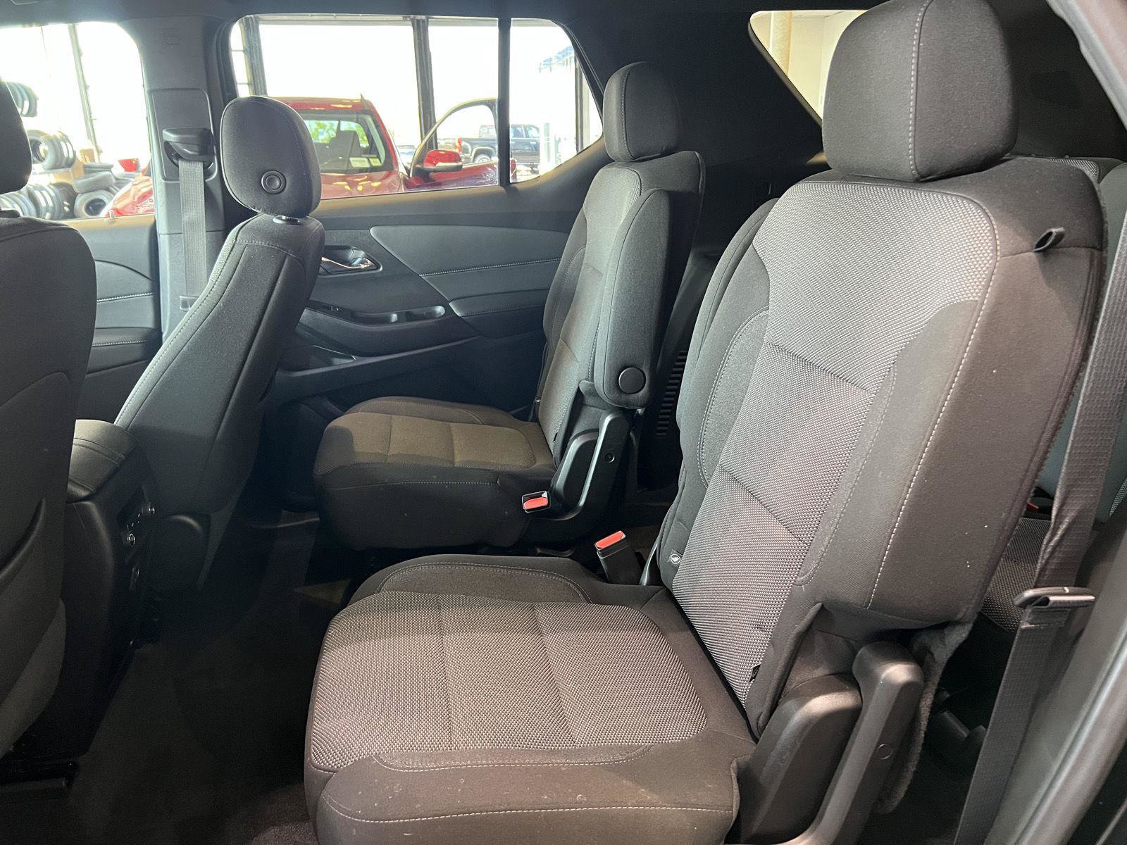 Used 2023 Chevrolet Traverse LT AWD/4WD image 35