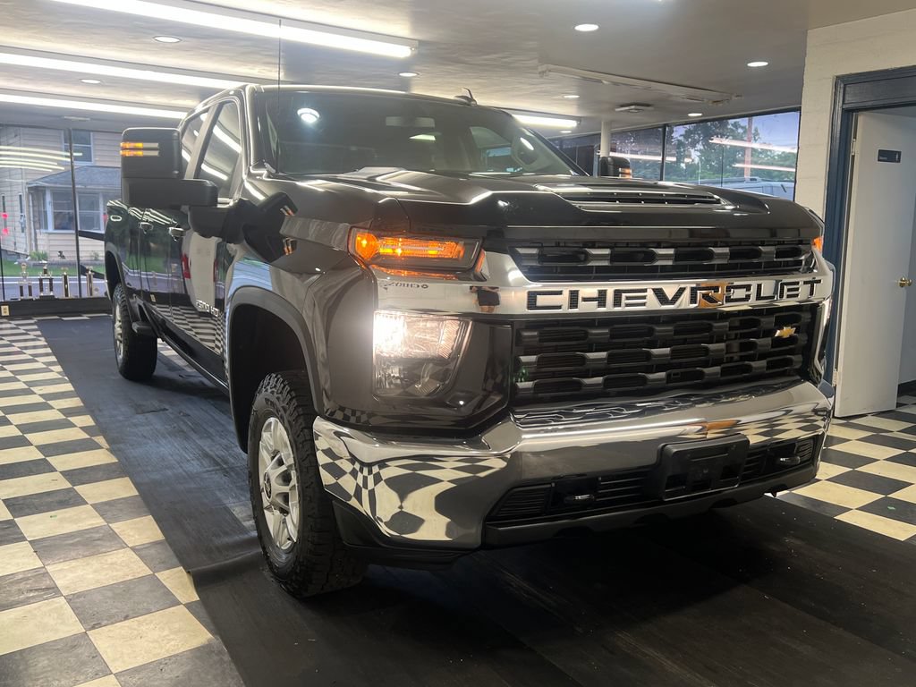 Used 2020 Chevrolet Silverado 2500 LT AWD/4WD image 1