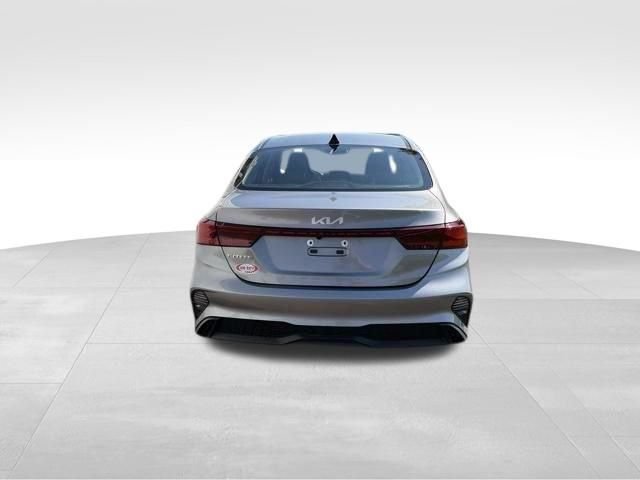 Used 2024 Kia Forte LXS FWD image 6