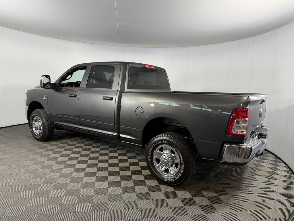 Used 2024 RAM 3500 Tradesman w/ Chrome Appearance Group AWD/4WD image 7