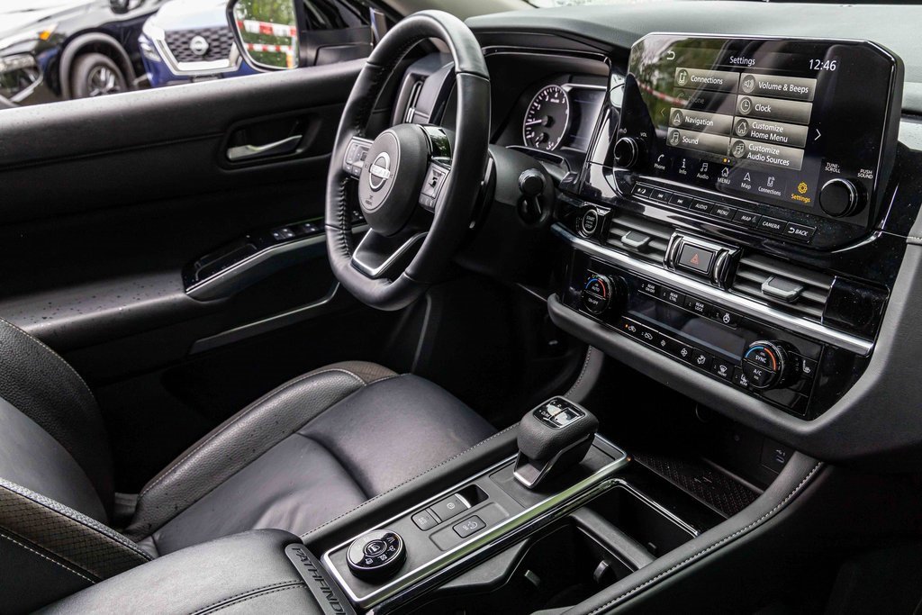 Certified 2024 Nissan Pathfinder SL image 26