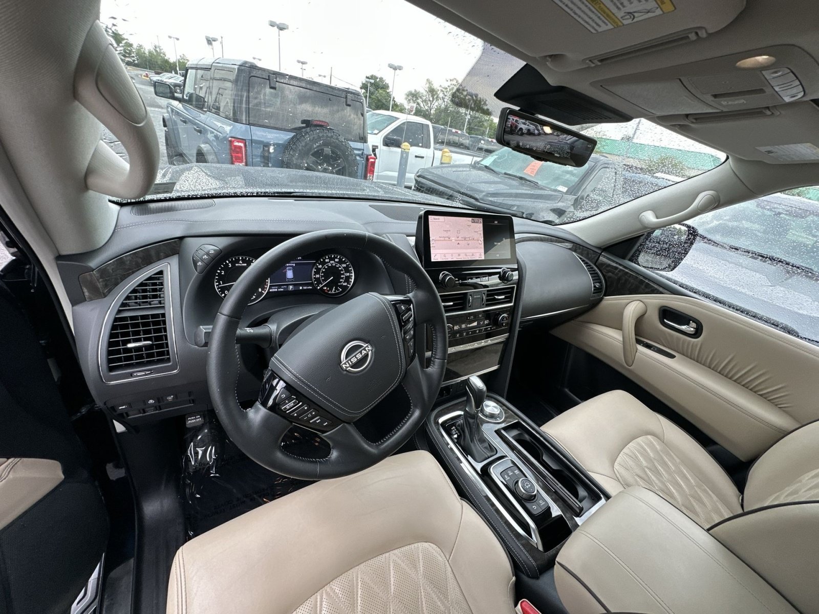 Used 2023 Nissan Armada Platinum w/ Captain's Chairs Package AWD/4WD image 31