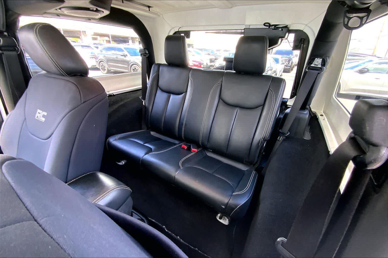 Used 2014 Jeep Wrangler Sahara AWD/4WD image 27