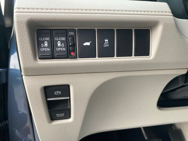 Used 2025 Honda Odyssey EX-L image 18