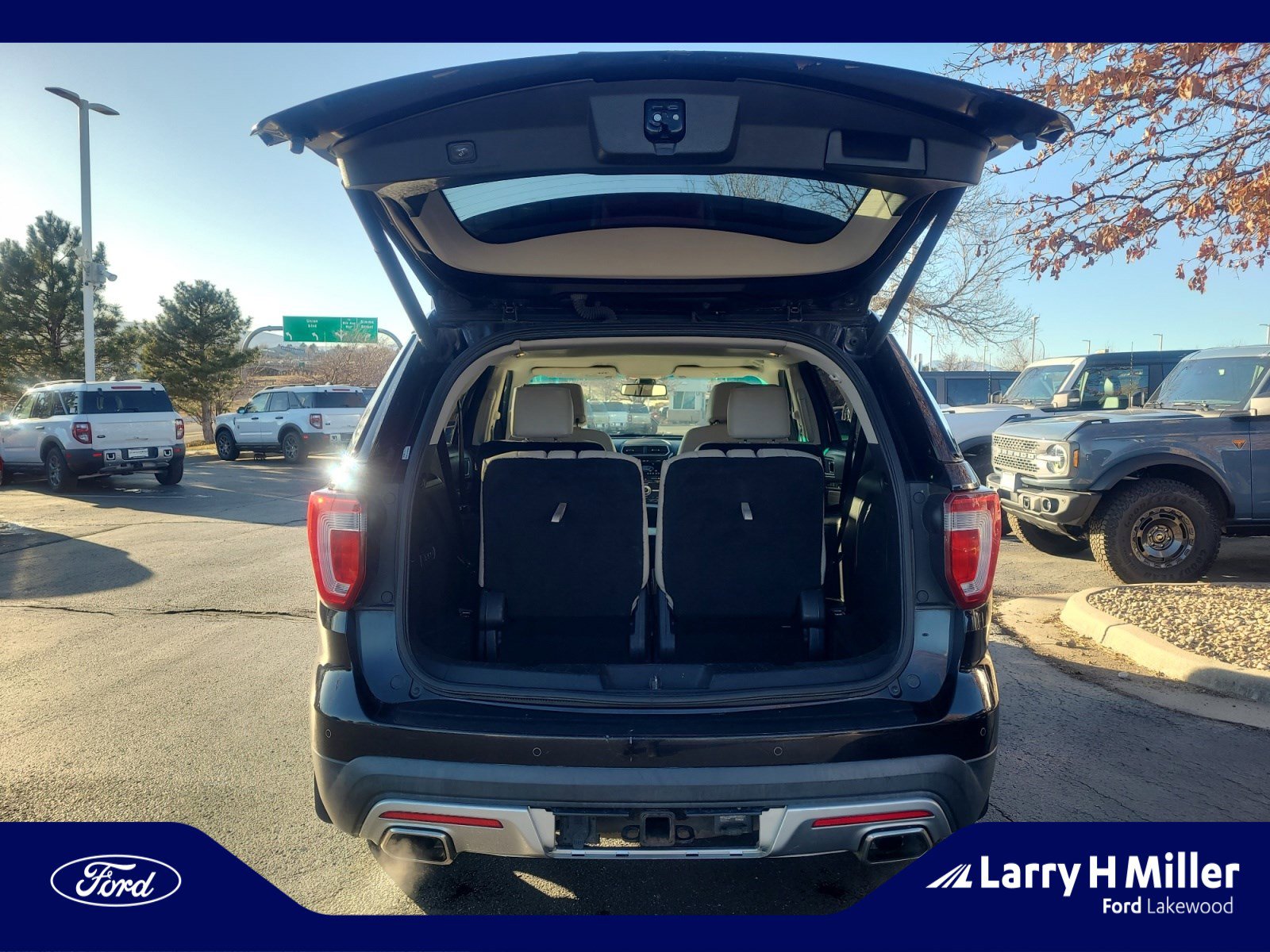 Used 2016 Ford Explorer Platinum image 33