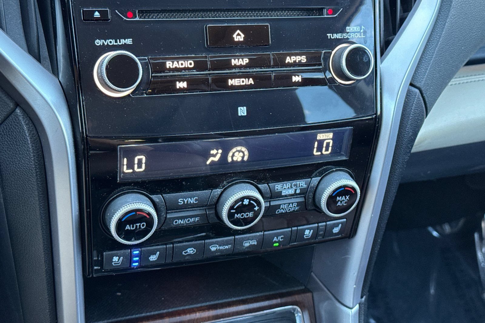 Used 2019 Subaru Ascent Touring AWD/4WD image 22