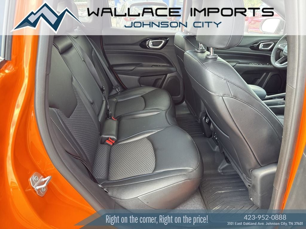 Used 2026 Jeep Compass Latitude AWD/4WD image 40