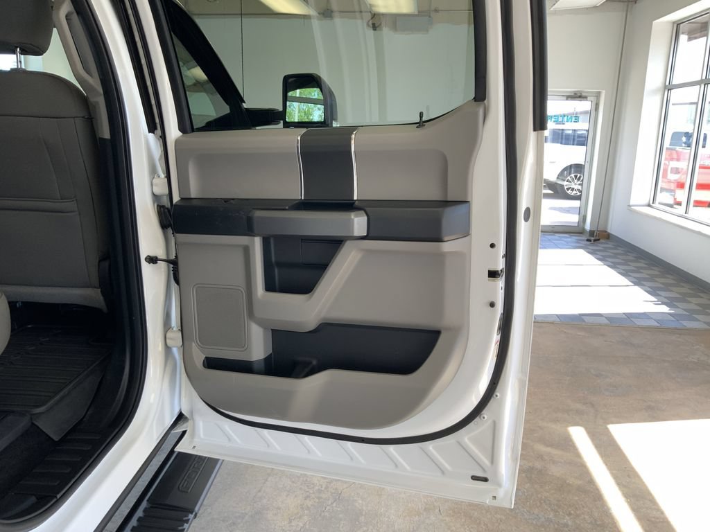 Used 2017 Ford F250 XLT w/ XLT Value Package AWD/4WD image 28