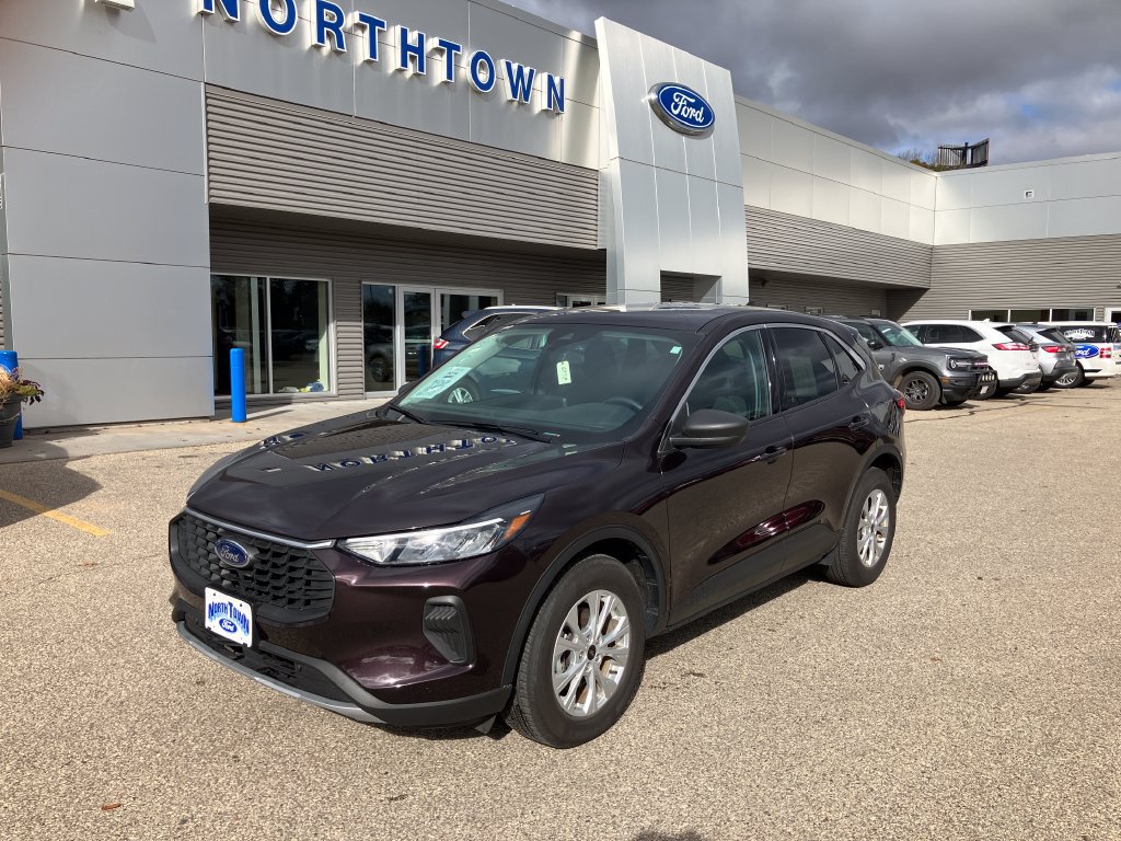 Used 2023 Ford Escape Active AWD/4WD image 4