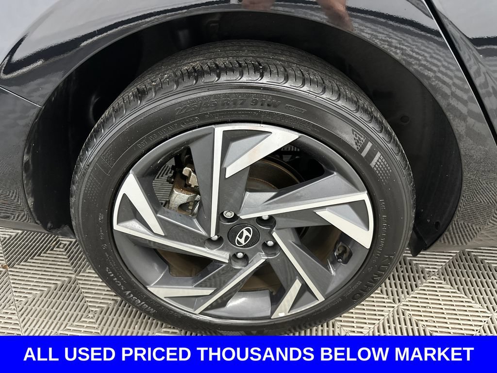Used 2024 Hyundai Elantra SEL w/ Convenience Package FWD image 17