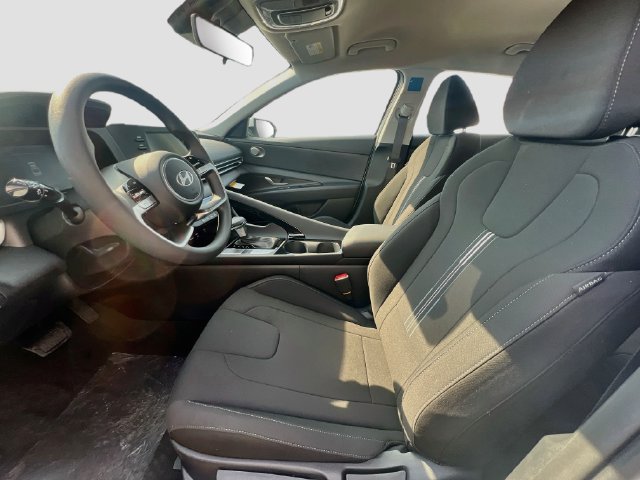 New 2026 Hyundai Elantra Hybrid FWD image 19
