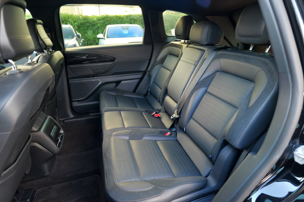 Used 2024 Lincoln Nautilus Reserve w/ Jet Appearance Package (87T) AWD/4WD image 28