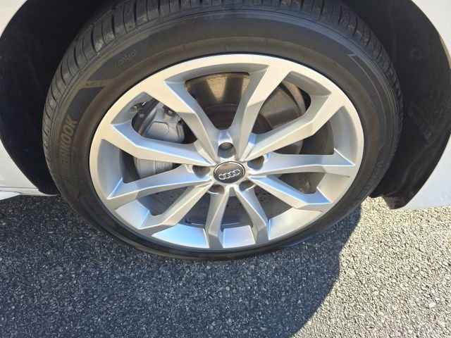 Used 2019 Audi A4 2.0T Premium Plus w/ Premium Plus Package image 10