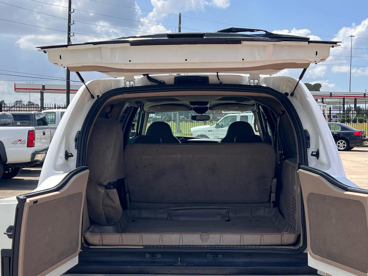 Used 2001 Ford Excursion Limited RWD image 25