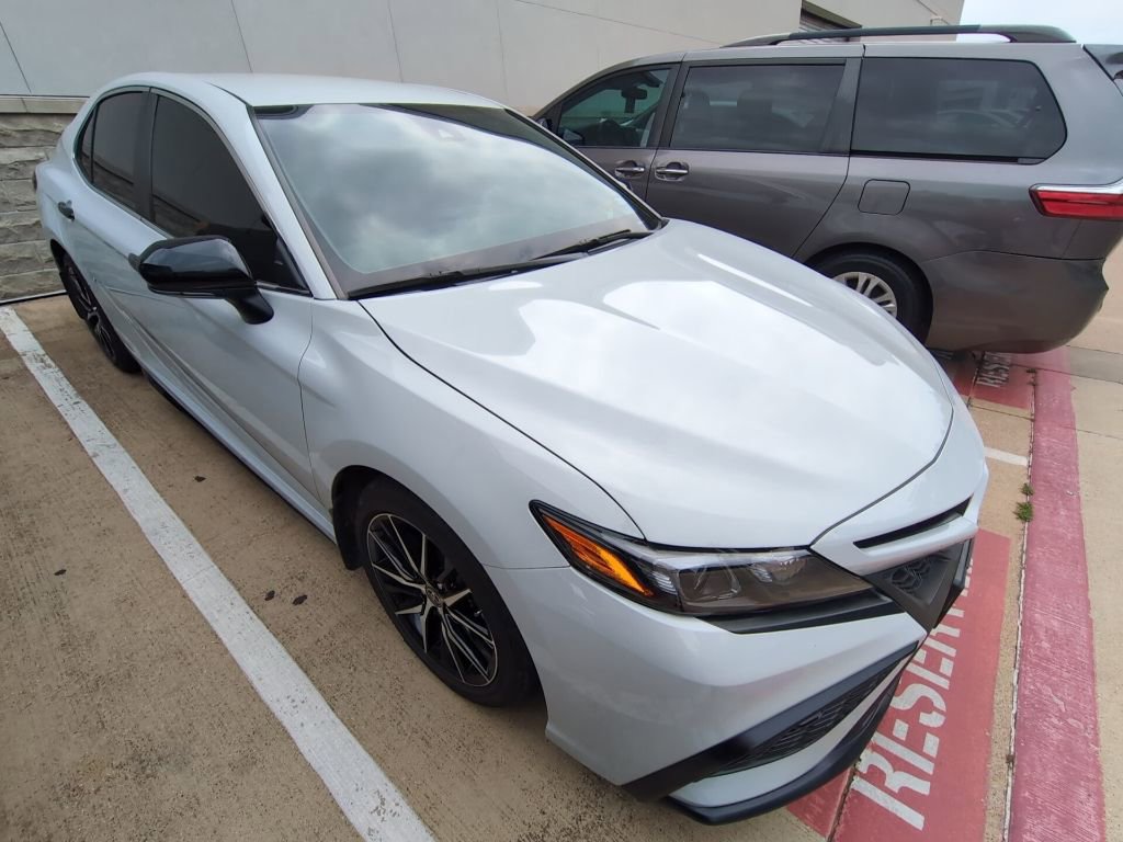 Used 2023 Toyota Camry SE w/ Convenience Package FWD image 1