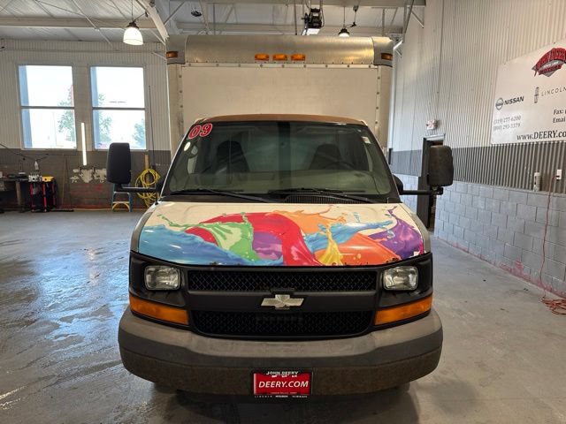 Used 2009 Chevrolet Express 3500 RWD image 2