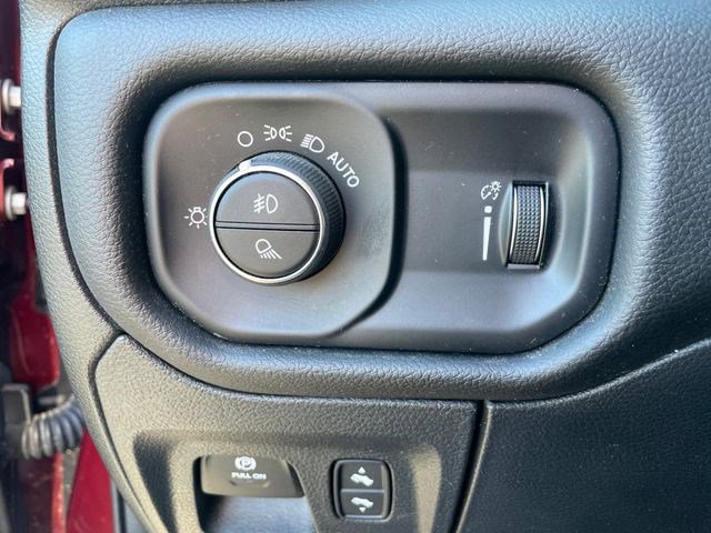 Used 2025 RAM 1500 Big Horn AWD/4WD image 41