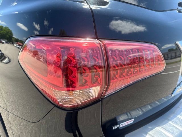 Used 2017 INFINITI QX80 4WD image 10