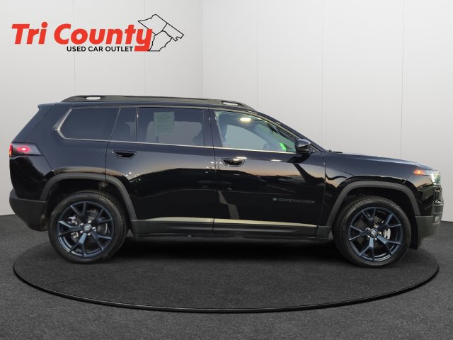 Used 2026 Jeep Cherokee Limited AWD/4WD image 9