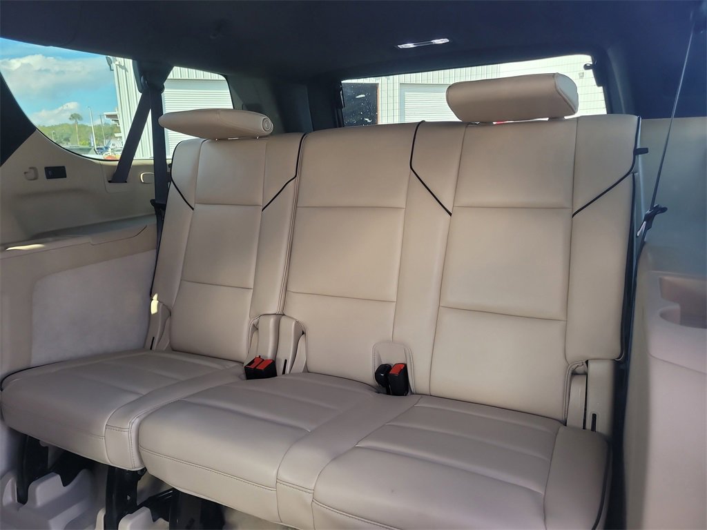 Used 2022 Cadillac Escalade ESV Premium Luxury image 13