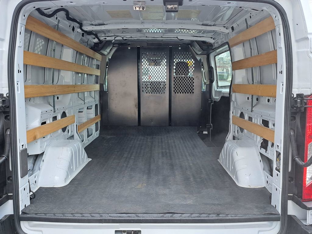 Used 2024 Ford Transit 250 Low Roof w/ Exterior Upgrade Package image 12