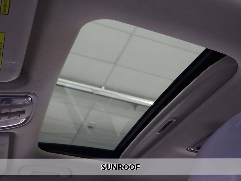 Used 2020 Kia Niro Touring image 3