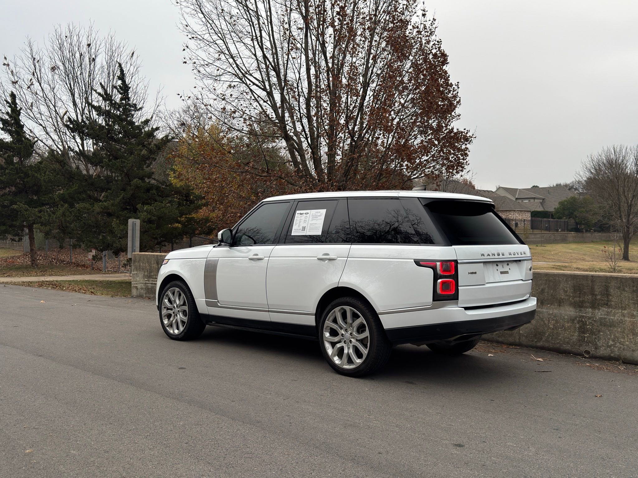 Used 2018 Land Rover Range Rover HSE image 35