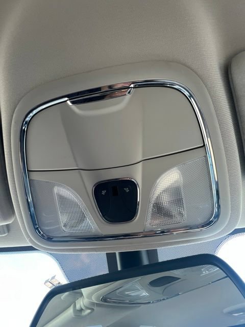 Used 2015 Jeep Cherokee Latitude FWD image 20
