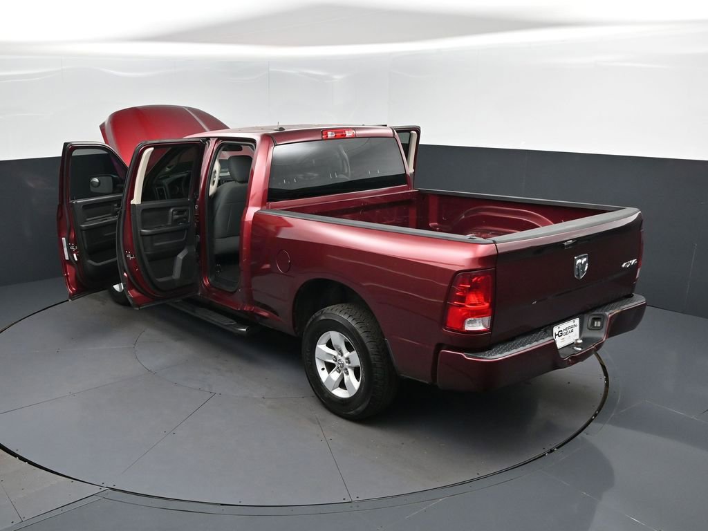 Used 2019 RAM 1500 Express AWD/4WD image 2