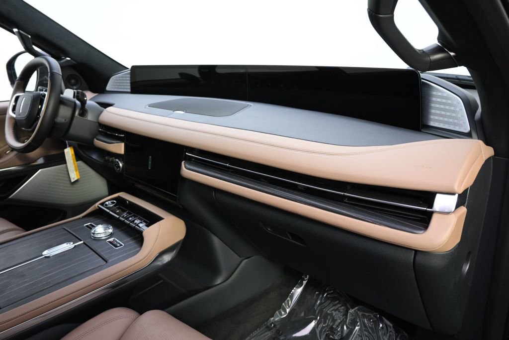 New 2026 Lincoln Navigator L Black Label image 15