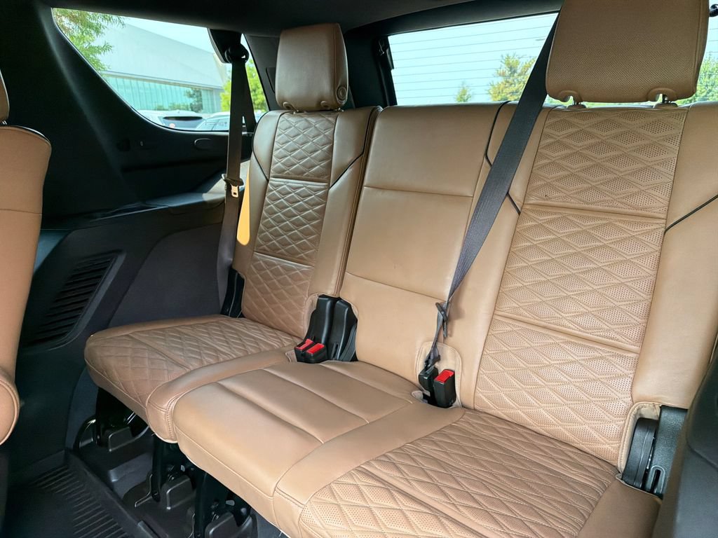 Used 2021 Cadillac Escalade Premium Luxury AWD/4WD image 40