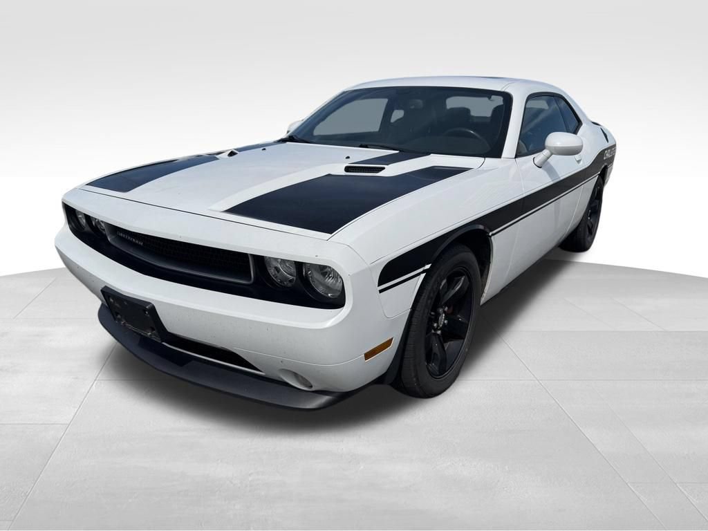 Used 2013 Dodge Challenger SXT Plus RWD image 6