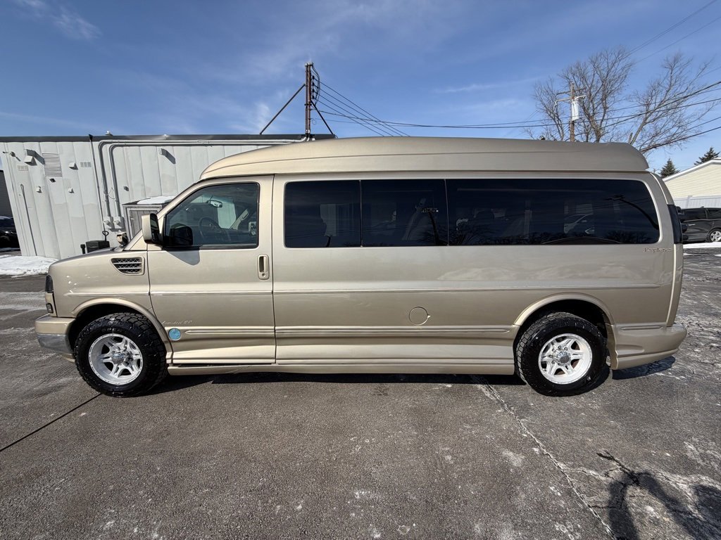 Used 2008 GMC Savana 2500 Extended Passenger w/ Preferred Equipment Group image 38