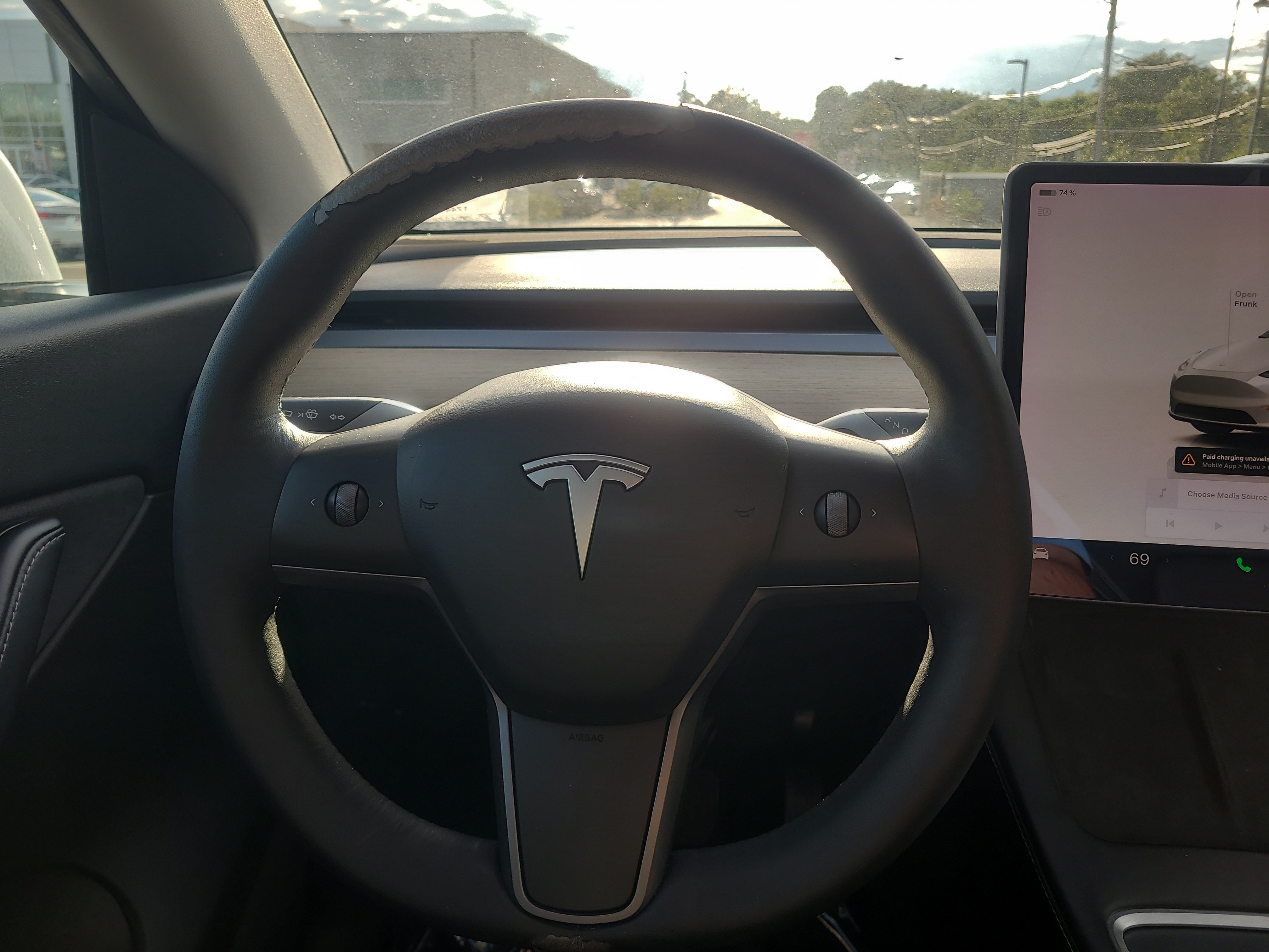 Used 2022 Tesla Model Y Long Range AWD/4WD image 22