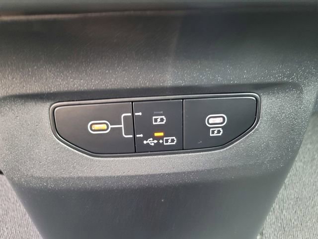Used 2025 Kia EV6 Light w/ Light LR Technology Package image 24