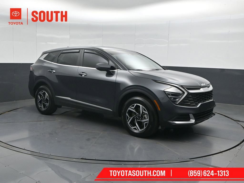 Used 2024 Kia Sportage LX image 4