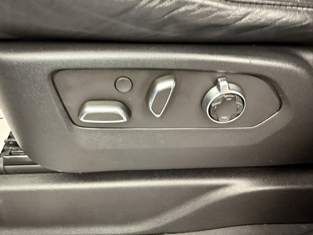 Used 2022 Cadillac Escalade Sport Platinum image 37