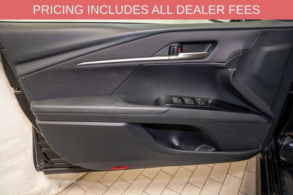 Used 2025 Toyota Camry LE FWD image 11